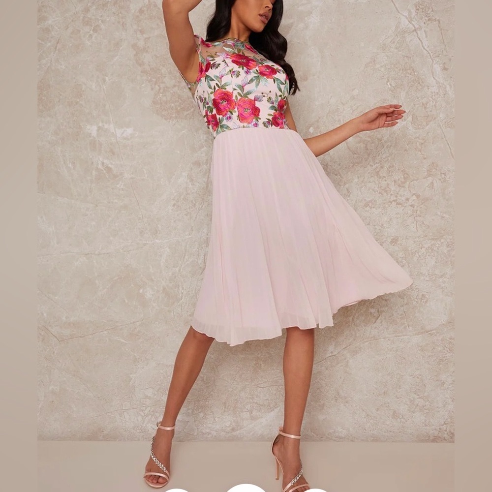Chi Chi London Embroidered Bodice Pleat Midi Dress in Pink ,Size 4